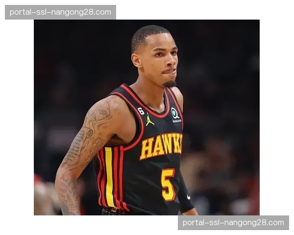 特写：德章泰·穆雷的预判抢断如何成为老鹰转换发动机